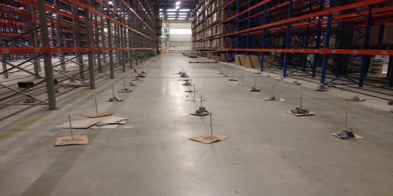 Groundtek: szybkie i precyzyjne przywracanie poziomu bez rozrywania.