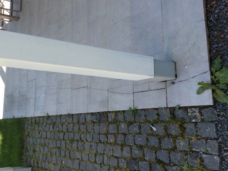 Usuwanie osadów z fundamentu.